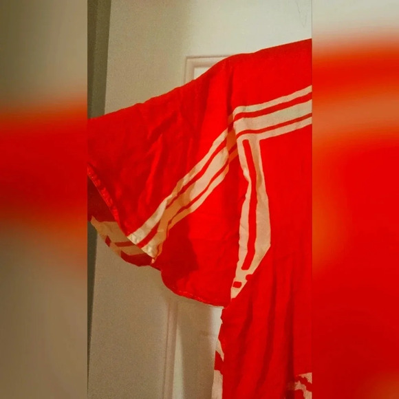 Touche Balneaire Red and cream tie front top/coverup. Size medium - Picture 7 of 11